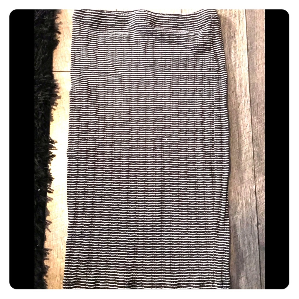 Express Midi Skirt
